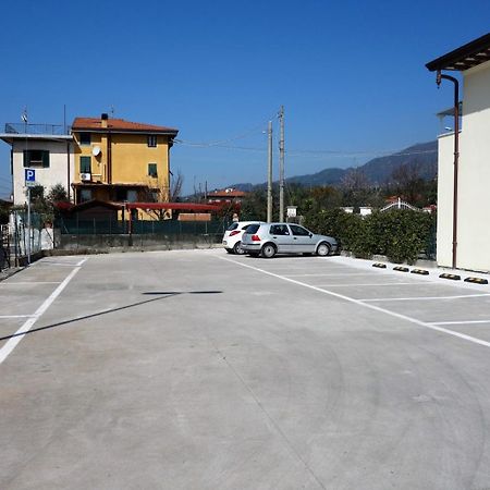 House Versilia Luca E Giada, 5 Chilometri Da Forte Dei Marmi! エクステリア 写真